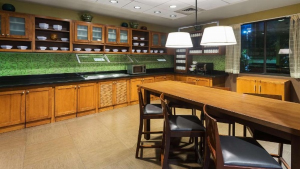 Hyatt Place Fort Lauderdale Cruise Port image 28